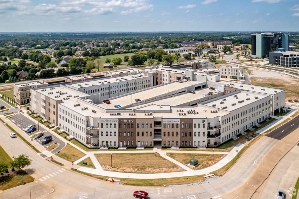 Pinnacle Heights Luxury Apartments in Rogers, AR